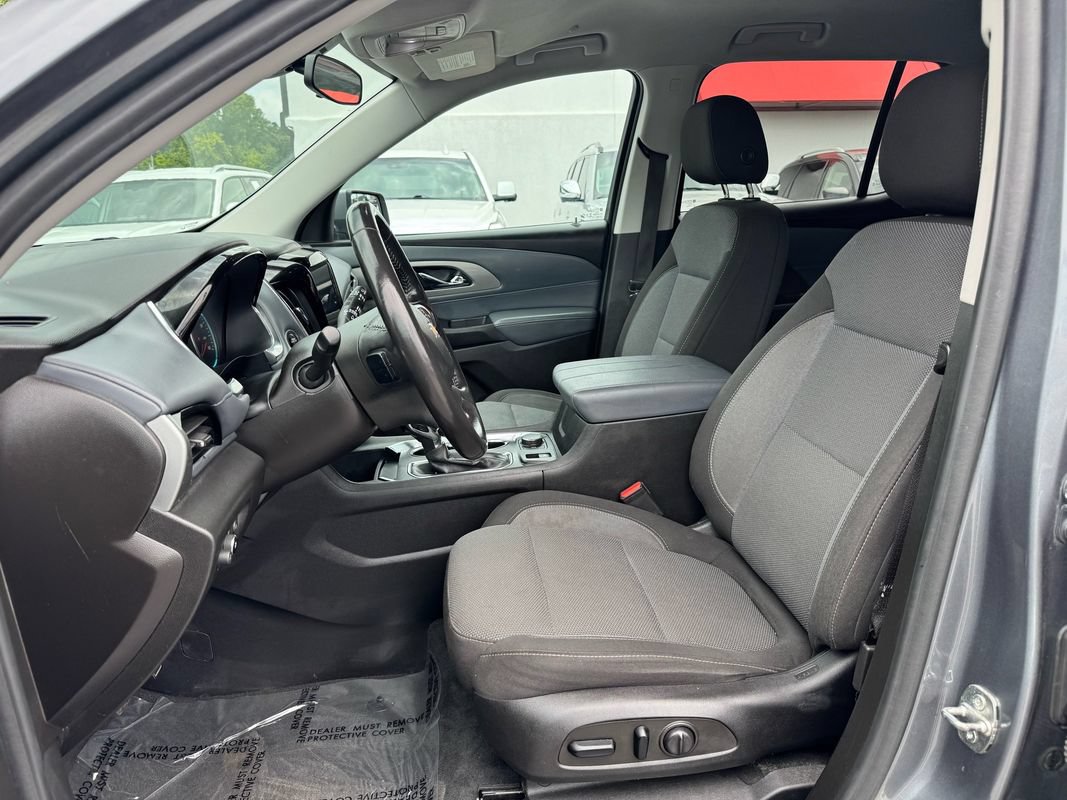 Used 2021 Chevrolet Traverse LT FWD image 15