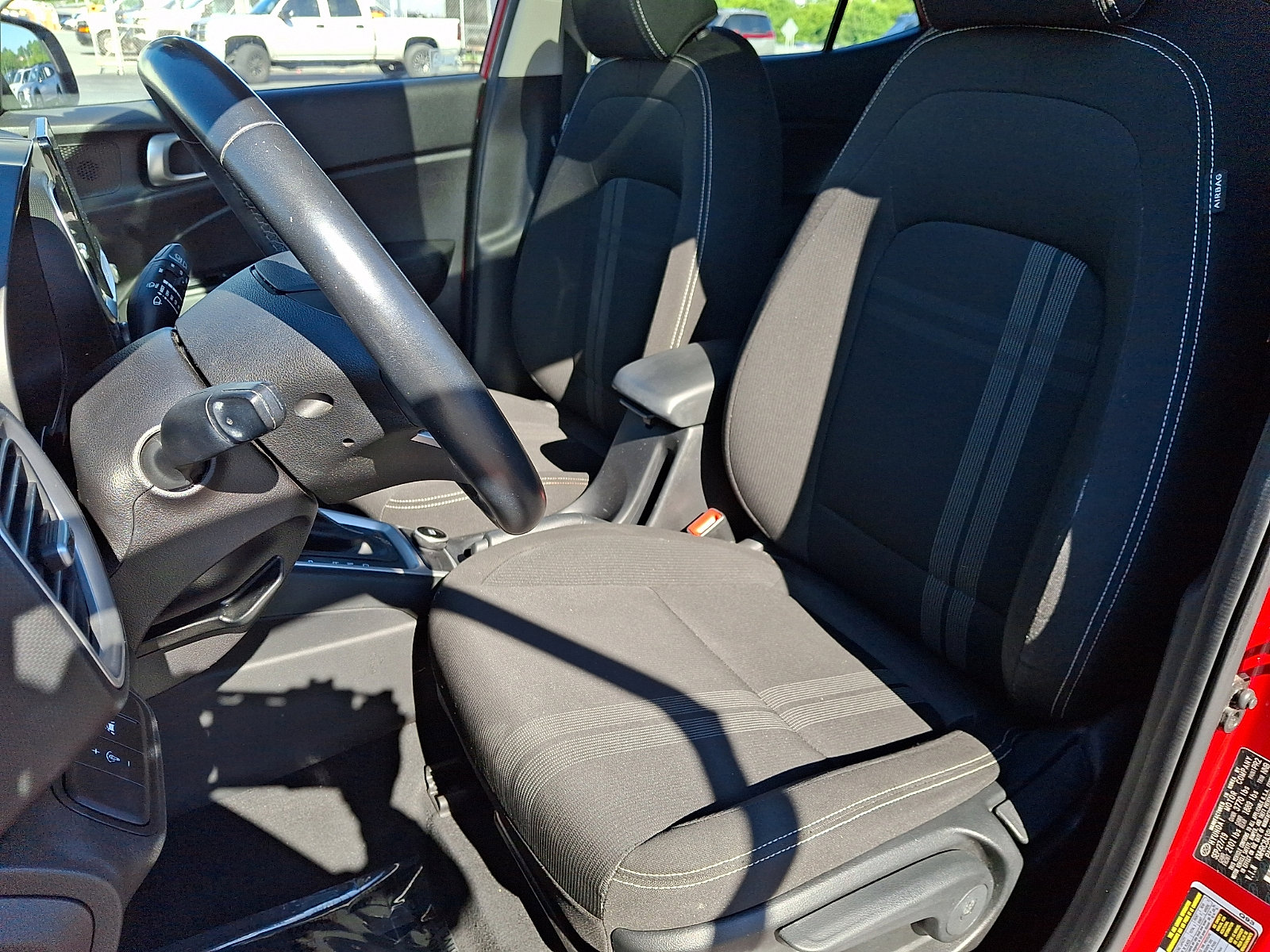 Used 2020 Hyundai Venue SEL w/ Convenience Package FWD image 13