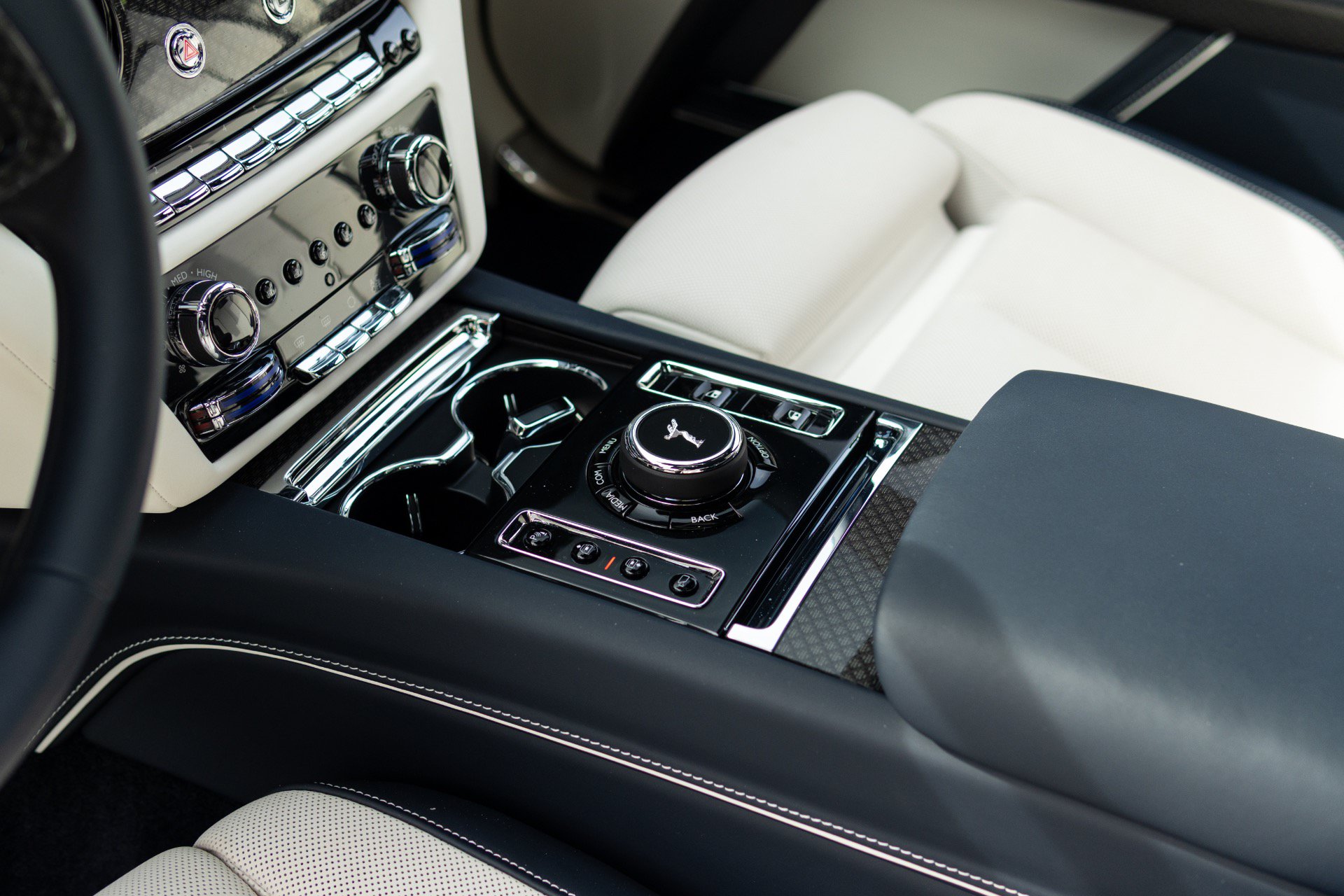 Used 2023 Rolls-Royce Ghost Black Badge w/ Black Badge Ghost Package AWD/4WD image 6