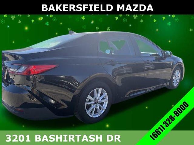 Used 2025 Toyota Camry LE image 5