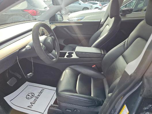 Used 2023 Tesla Model Y Long Range image 7
