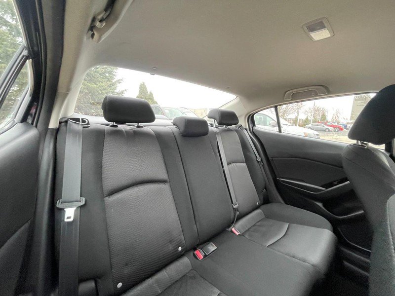 Used 2018 MAZDA MAZDA3 Sport image 5