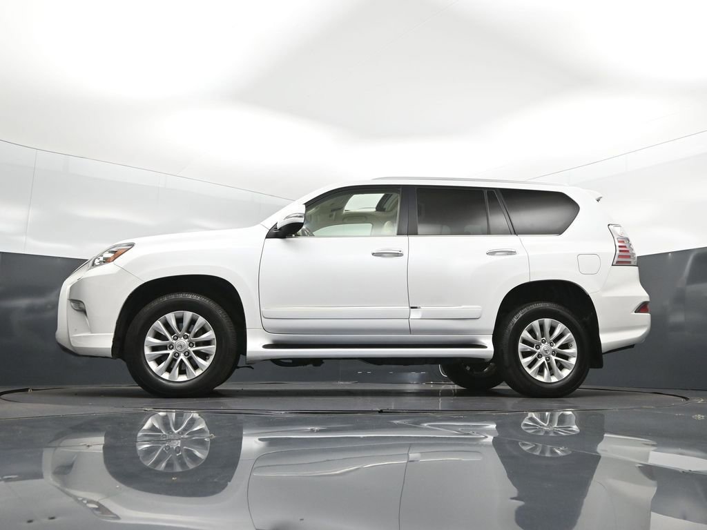 Used 2015 Lexus GX 460 w/ Premium Package AWD/4WD image 39