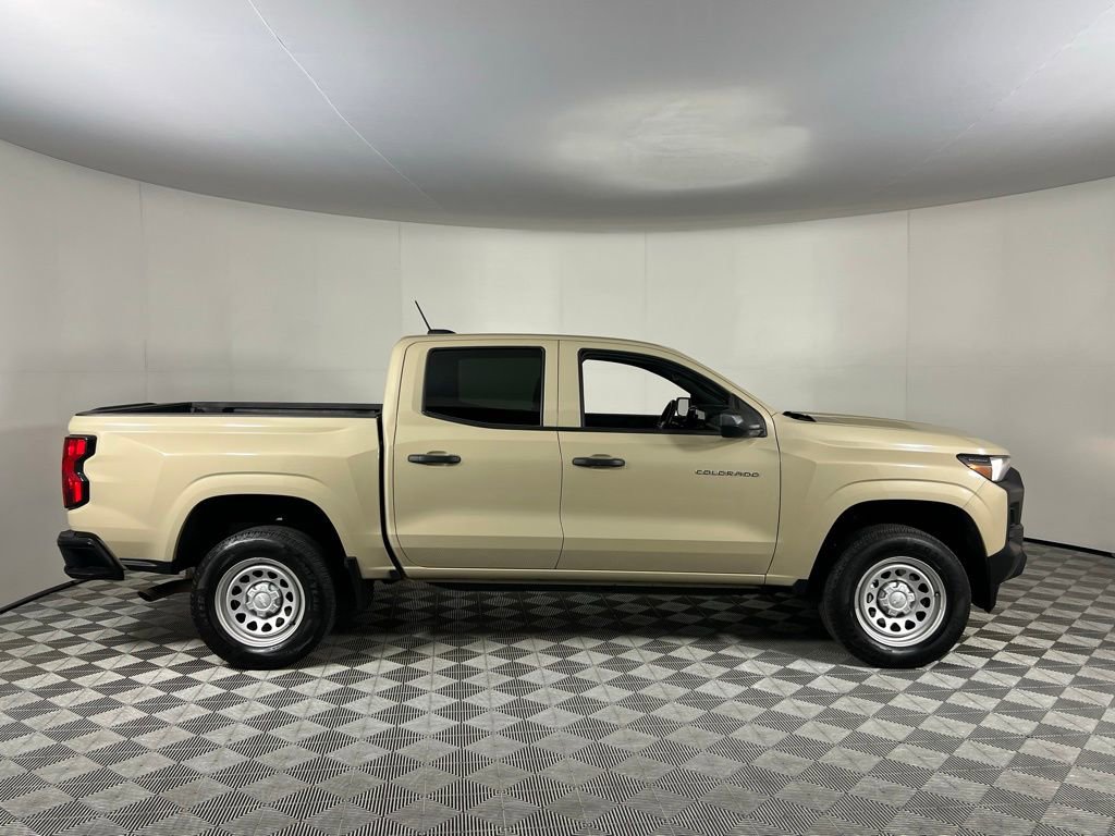 Used 2024 Chevrolet Colorado W/T image 10