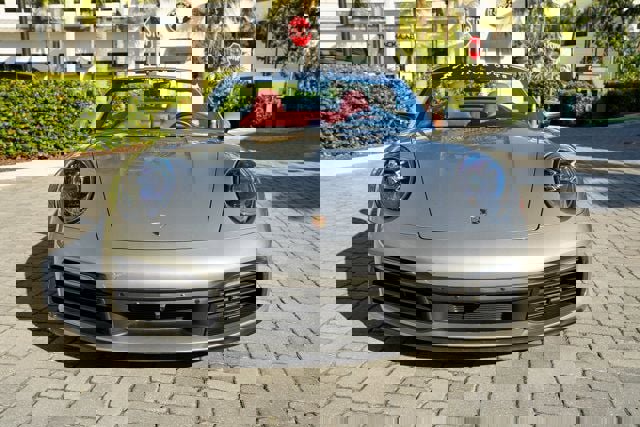 Used 2021 Porsche 911 Carrera image 4