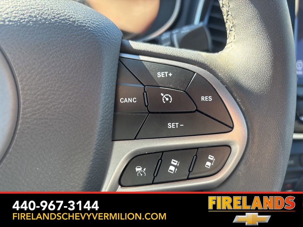 Used 2022 Jeep Cherokee Limited w/ Mopar Interior Package image 19
