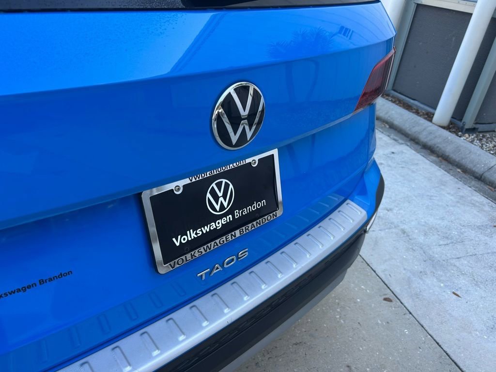 Certified 2023 Volkswagen Taos SE image 32