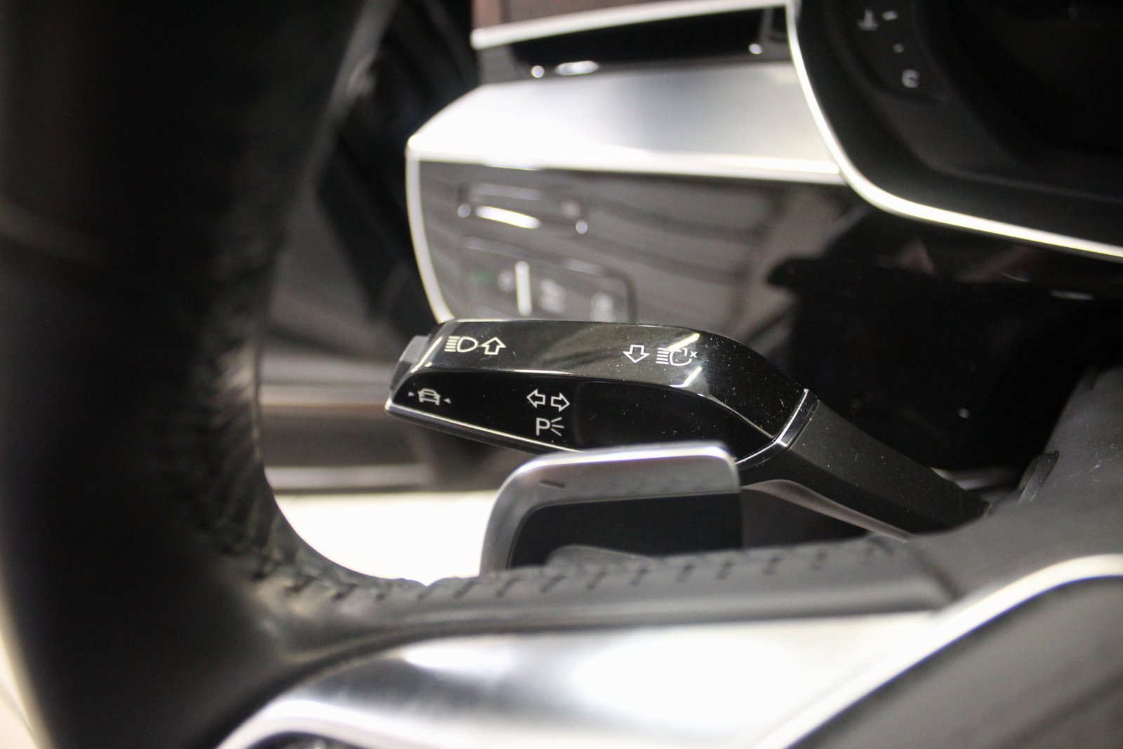 Used 2019 Audi A8 L 3.0T w/ Luxury Package image 17