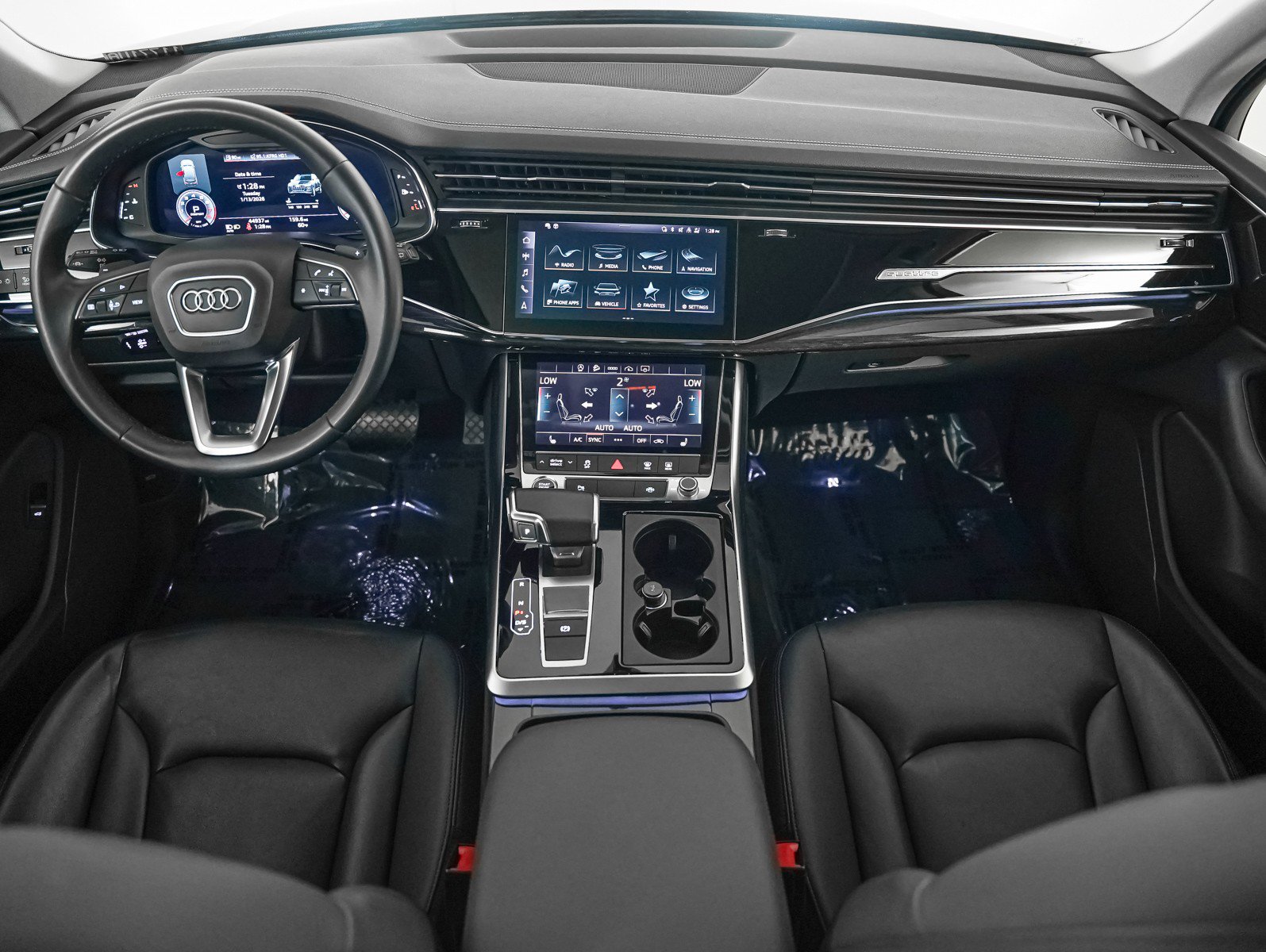 Used 2023 Audi Q7 2.0T Premium w/ Convenience Package image 13