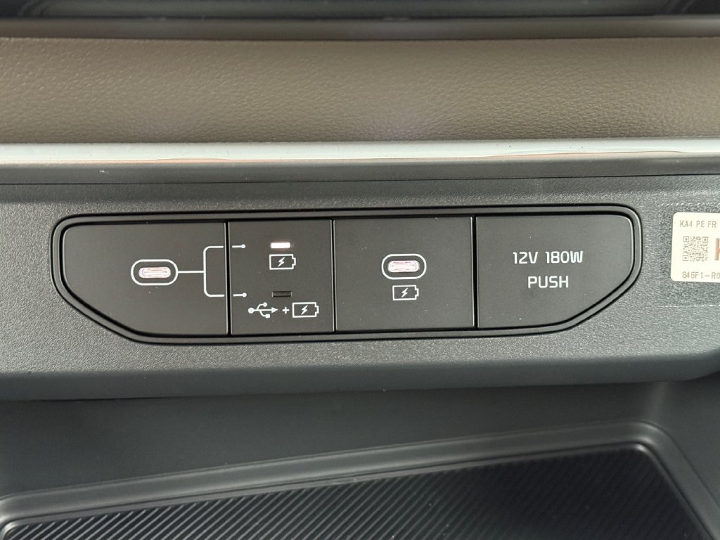 New 2026 Kia Carnival FWD image 18
