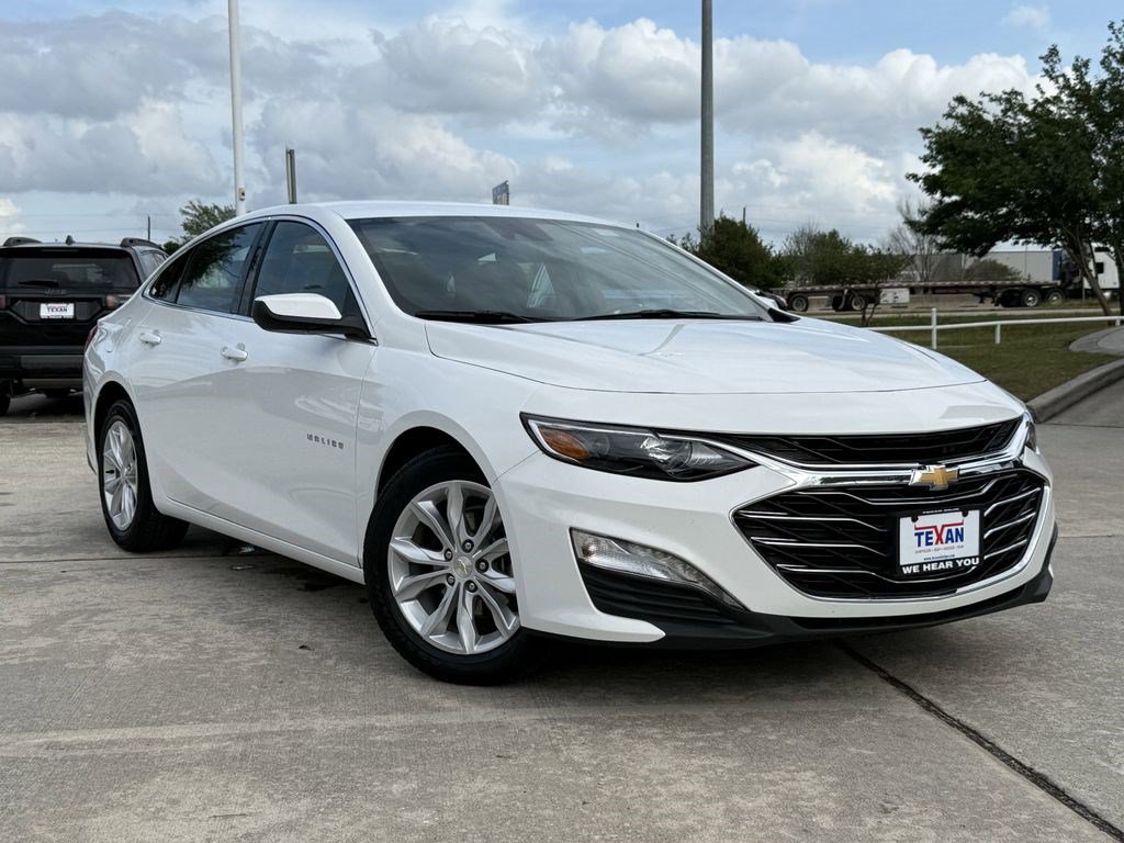 Used 2024 Chevrolet Malibu LT FWD image 2