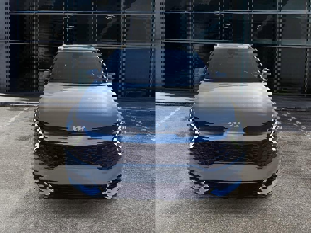 Used 2025 Kia Sportage SX image 2