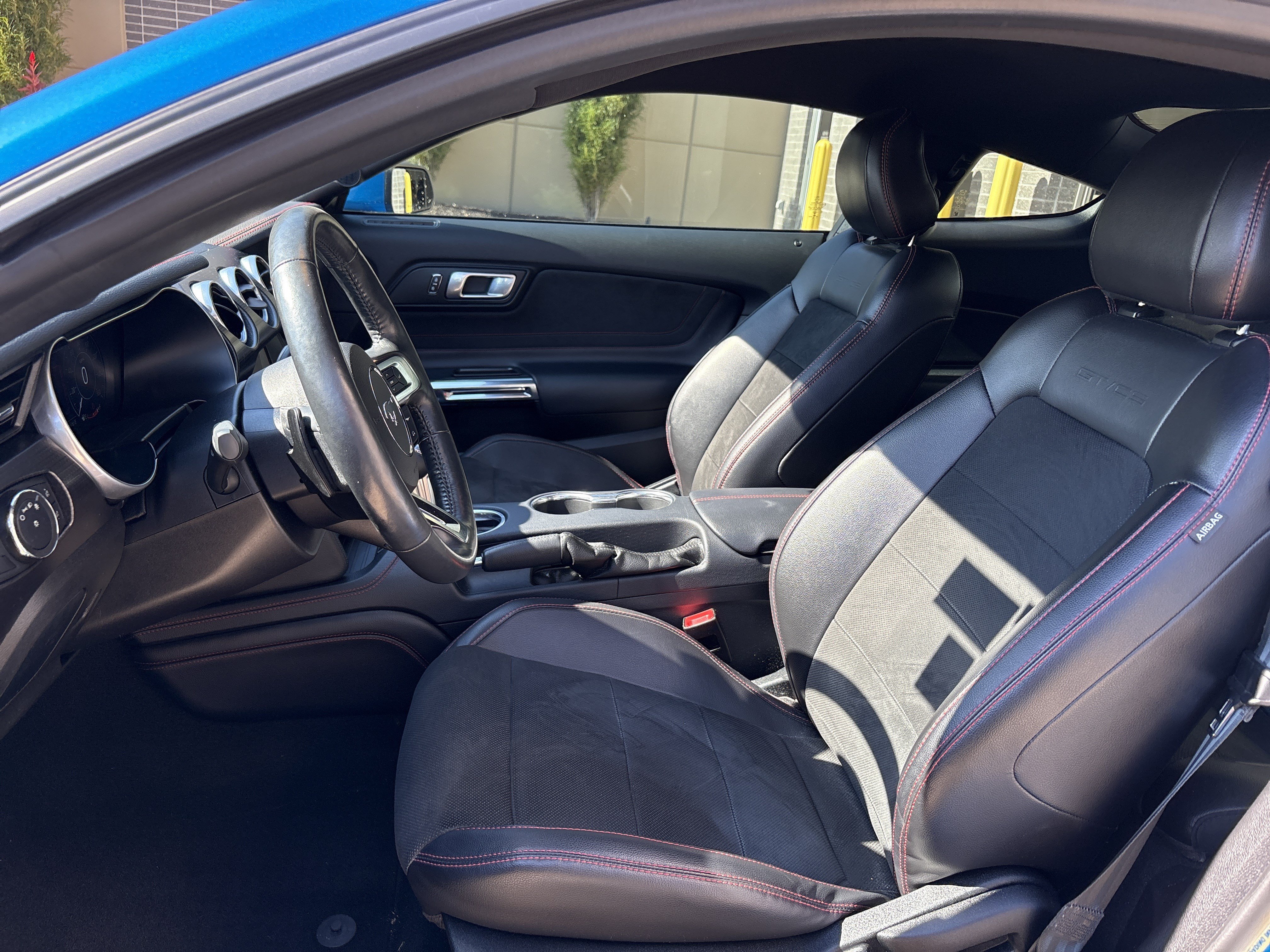 Used 2020 Ford Mustang GT Premium w/ Equipment Group 401A RWD image 16
