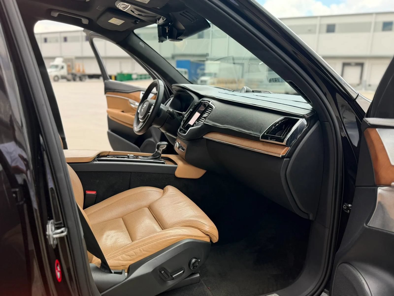 Used 2017 Volvo XC90 T6 Inscription w/ Vision Package AWD/4WD image 27