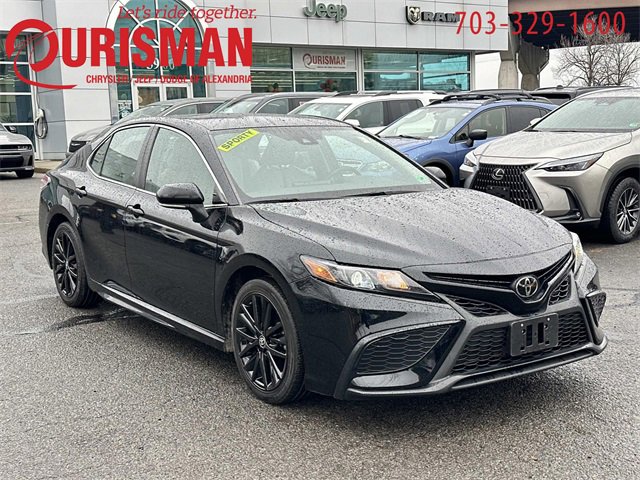 Used 2023 Toyota Camry SE