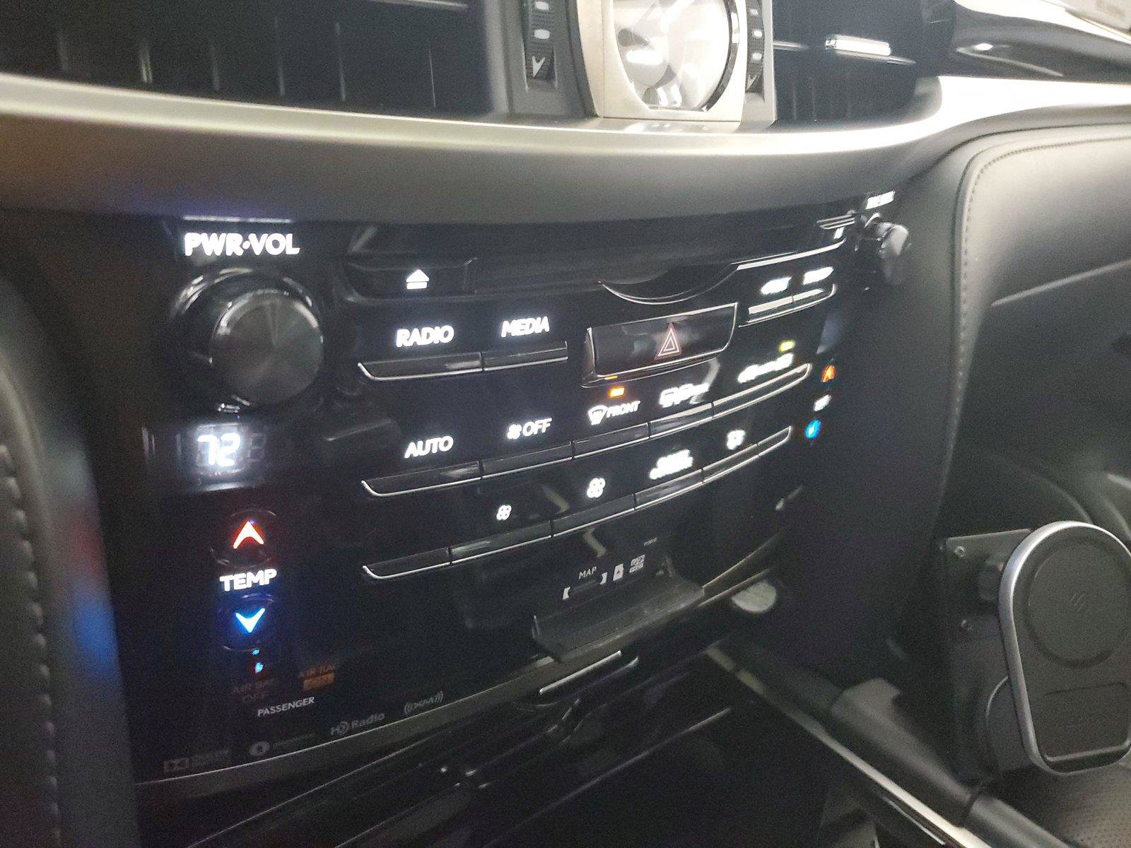 Used 2018 Lexus LX 570 4WD image 30