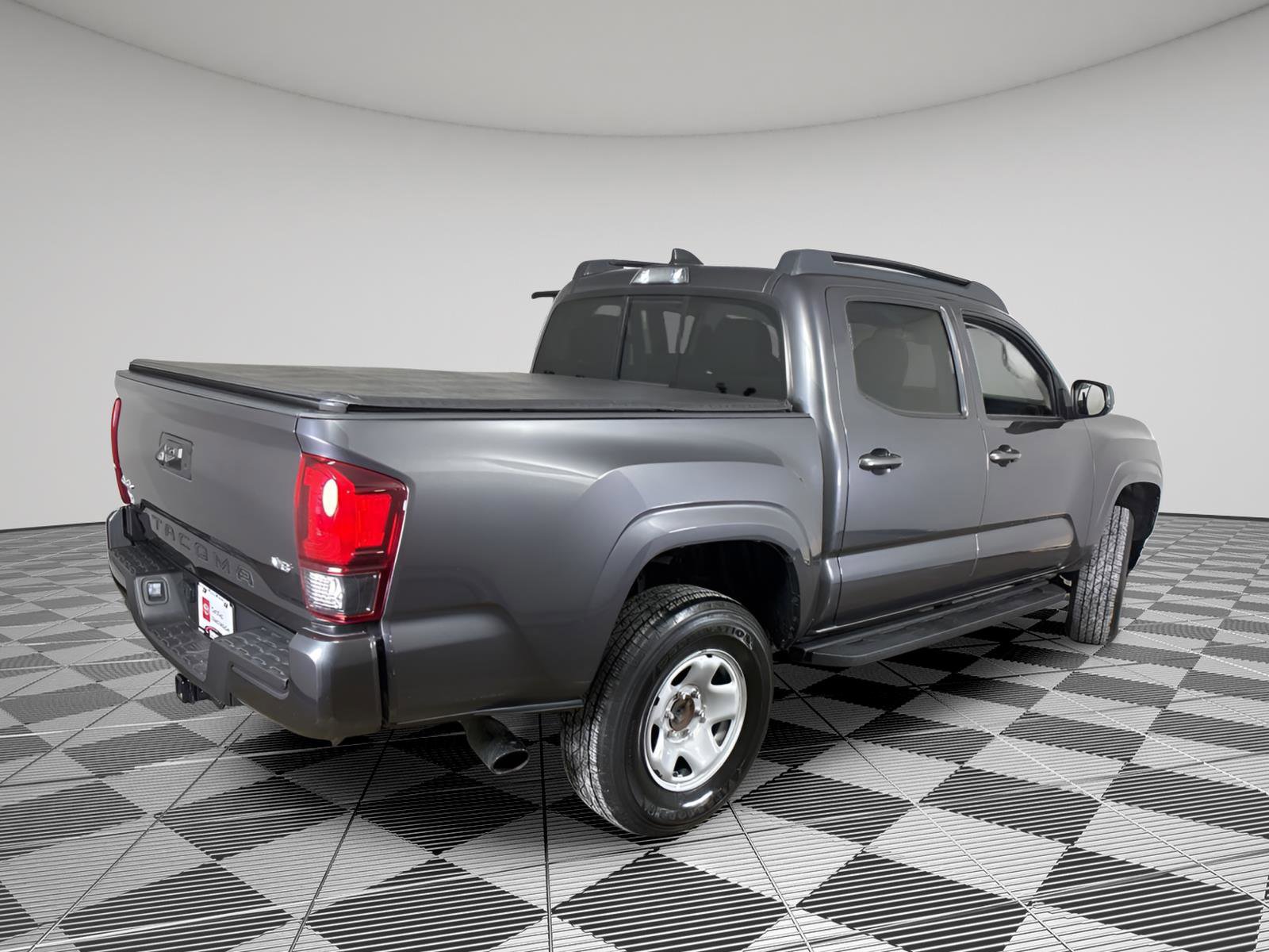 Used 2023 Toyota Tacoma SR image 15
