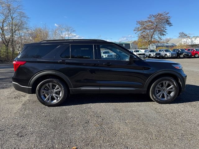 Used 2022 Ford Explorer XLT w/ Equipment Group 202A image 5