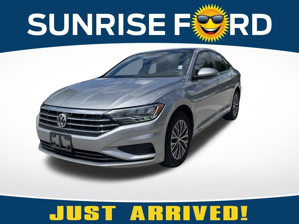 Used 2021 Volkswagen Jetta SE w/ SE Cold Weather Package FWD image 1