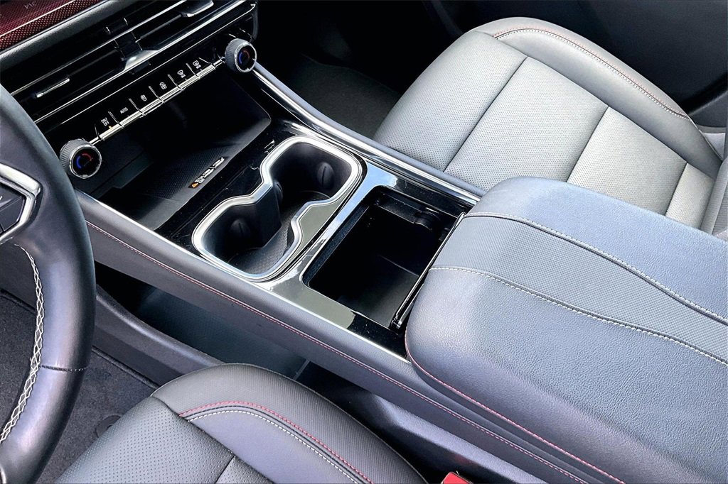 Used 2025 Chevrolet Traverse Z71 w/ Driver Confidence Package image 5