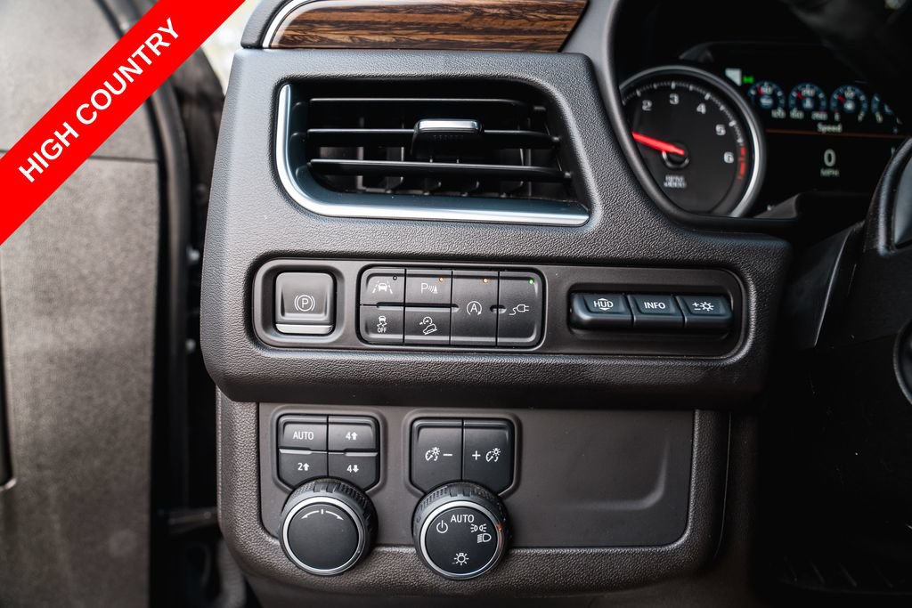 Used 2021 Chevrolet Suburban High Country AWD/4WD image 14