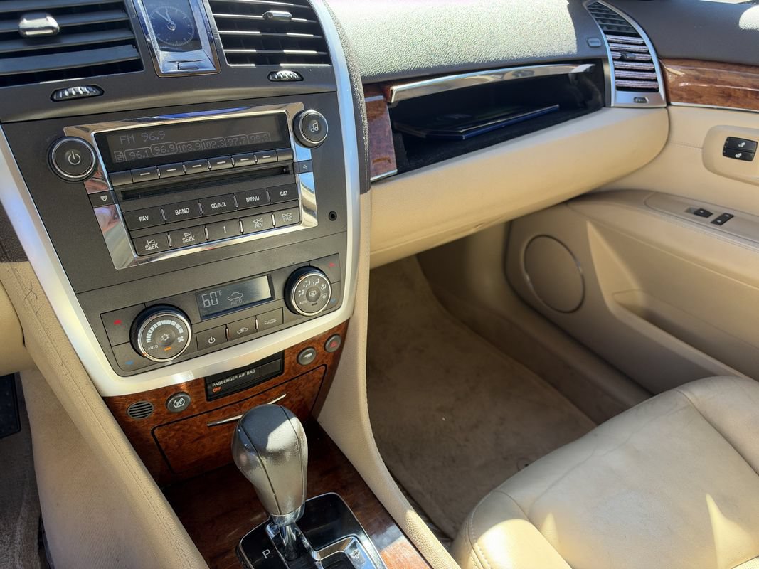 Used 2008 Cadillac SRX RWD image 23