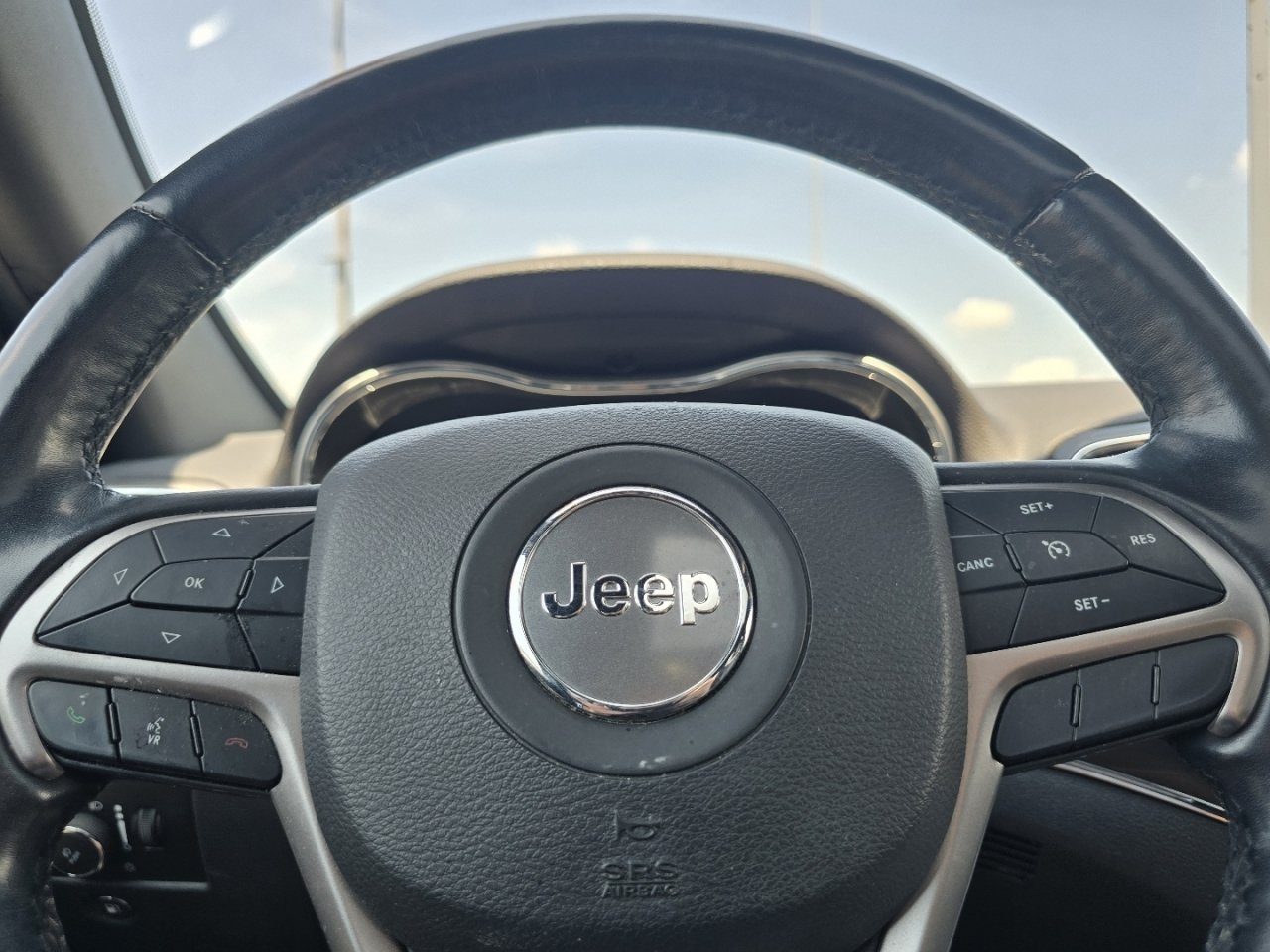 Used 2021 Jeep Grand Cherokee Limited AWD/4WD image 27