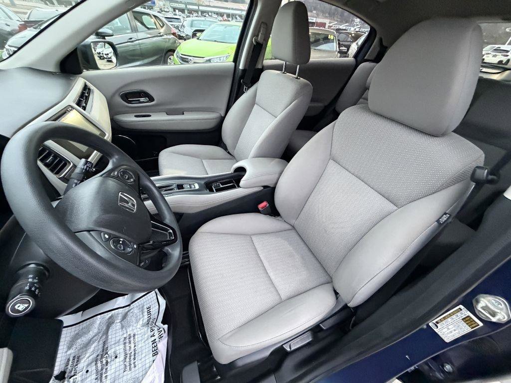 Used 2017 Honda HR-V EX image 10