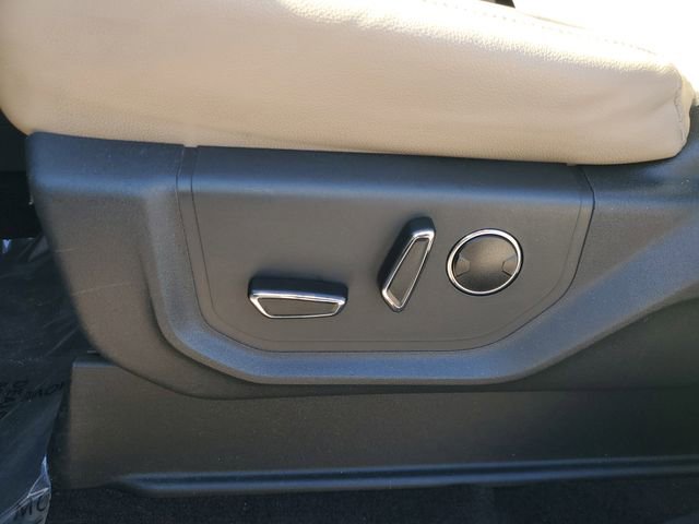 Certified 2023 Ford Expedition Limited image 17