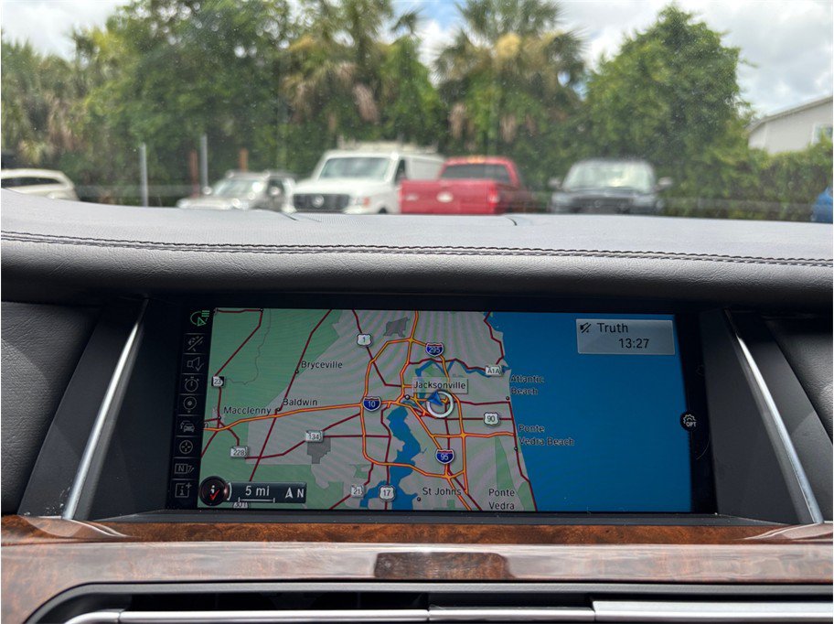 Used 2015 BMW 750Li RWD image 32