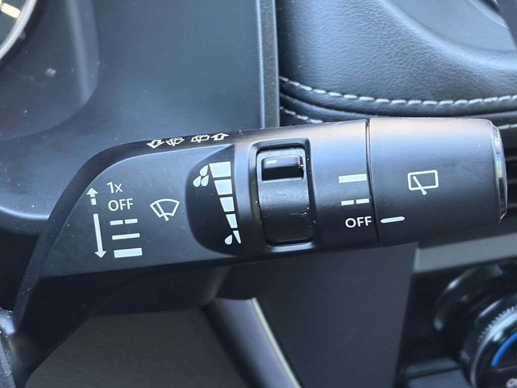 Certified 2023 Nissan Rogue SV image 19