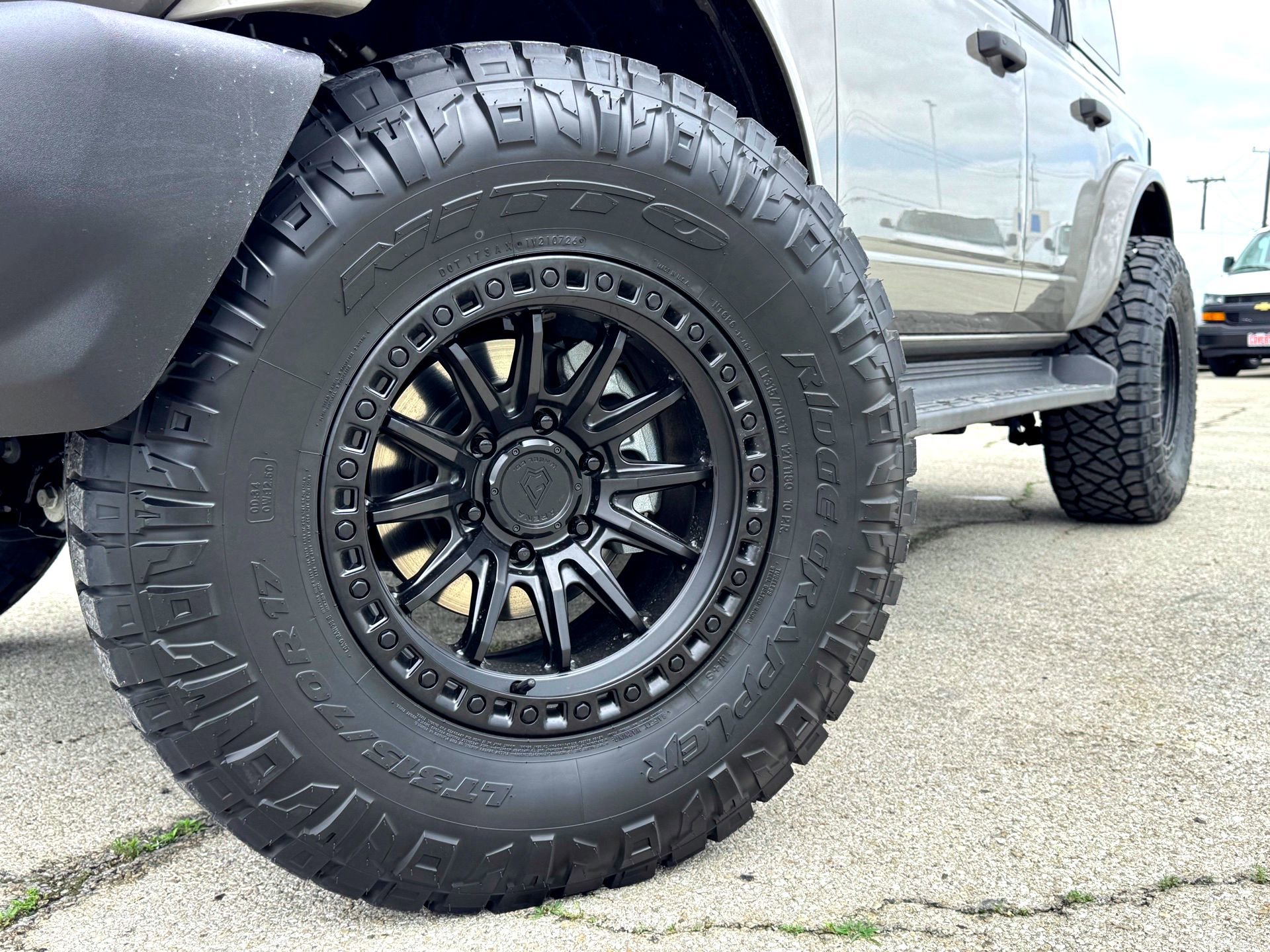 Used 2026 Ford Bronco Outer Banks image 2