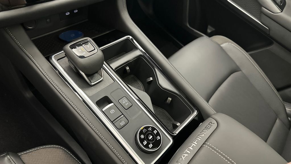 New 2026 Nissan Pathfinder SL w/ SL Premium Package image 13