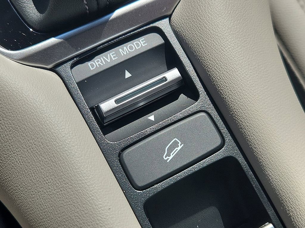 Used 2026 Honda HR-V EX-L image 16