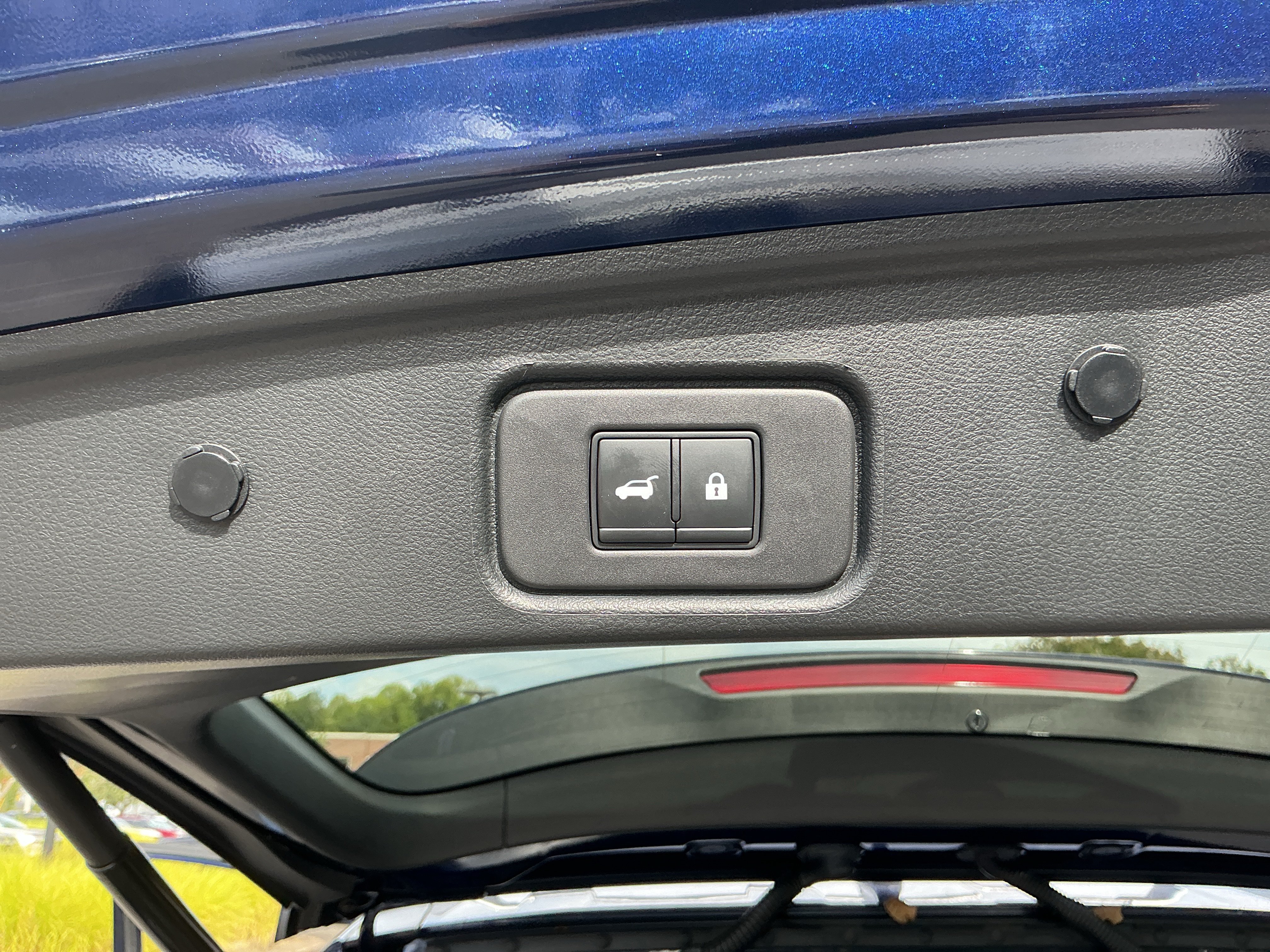 Certified 2022 Nissan Pathfinder SL FWD image 28