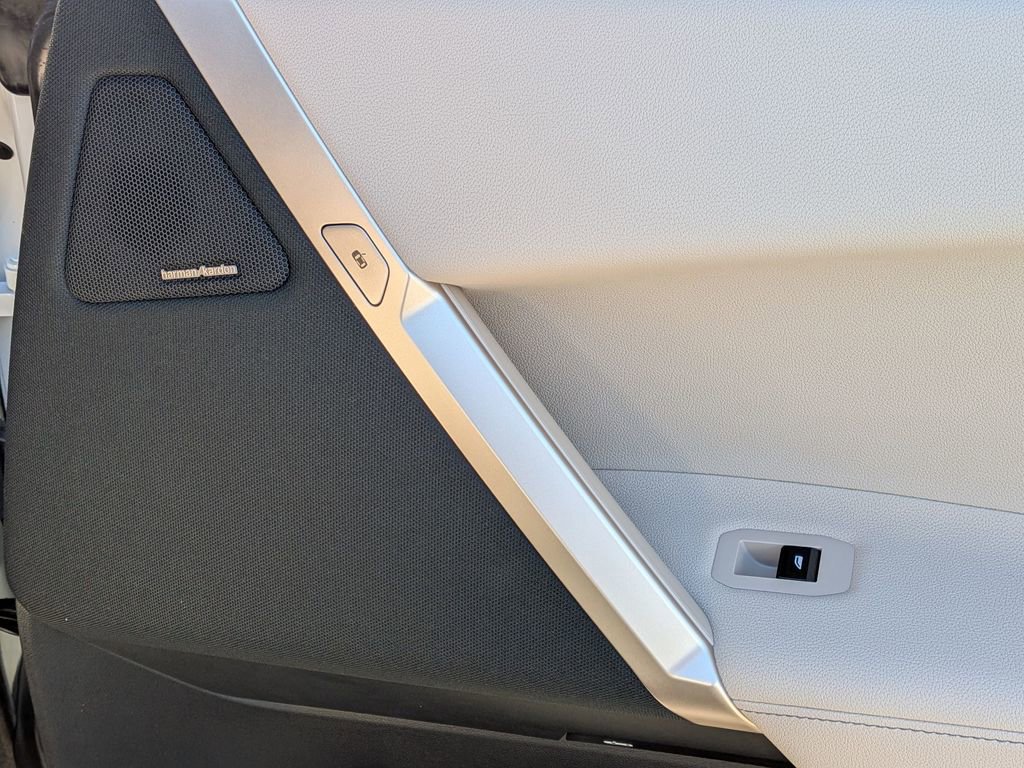 New 2026 BMW iX xDrive45 w/ Premium Package image 34