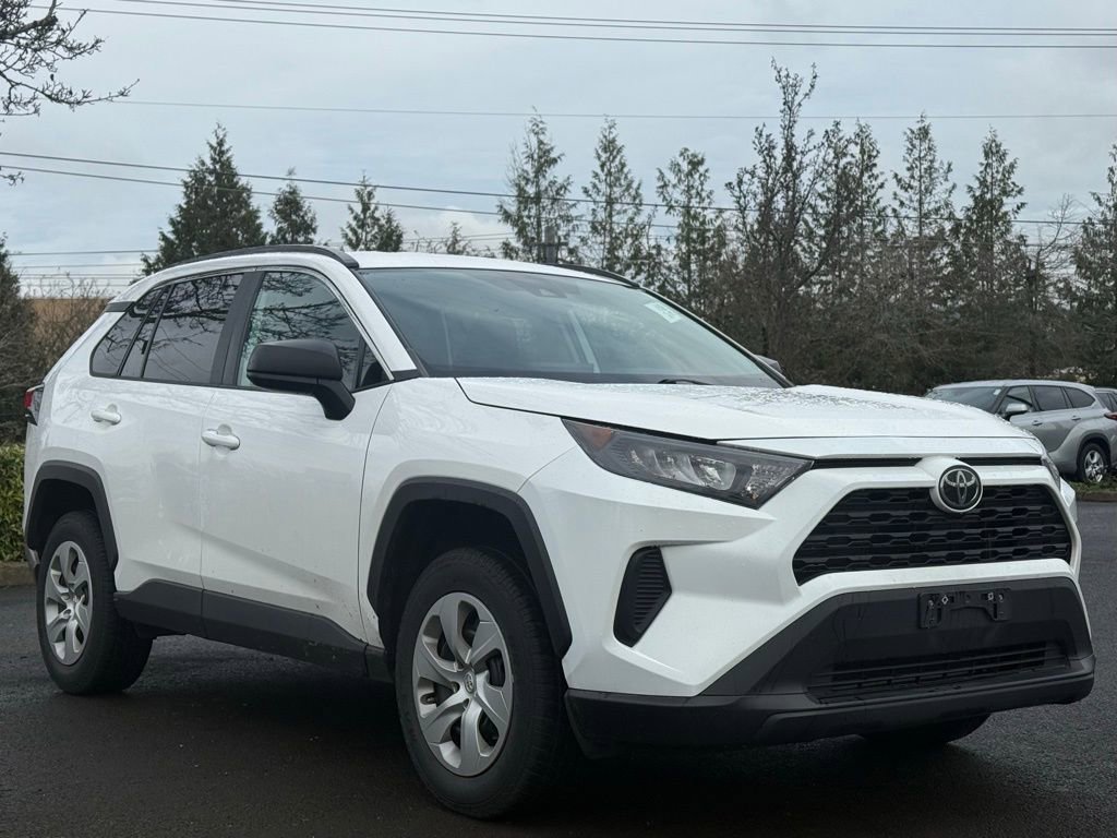 Used 2019 Toyota RAV4 LE image 7
