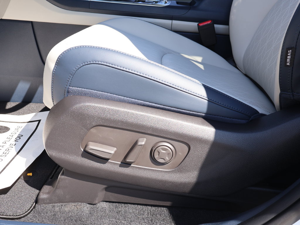 New 2027 Kia Carnival SX w/ Dark Edition Package FWD image 26