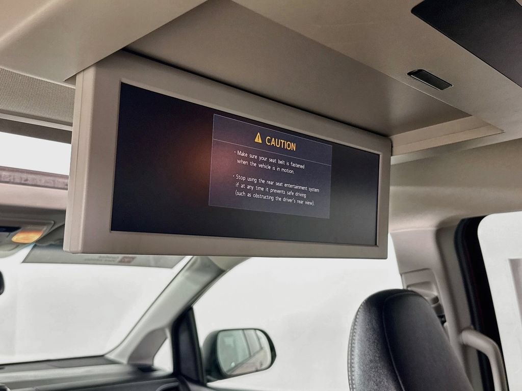 Certified 2017 Toyota Sienna SE Premium FWD image 28