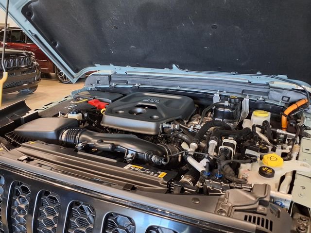 Used 2023 Jeep Wrangler Unlimited w/ Sun & Screen Package AWD/4WD image 13