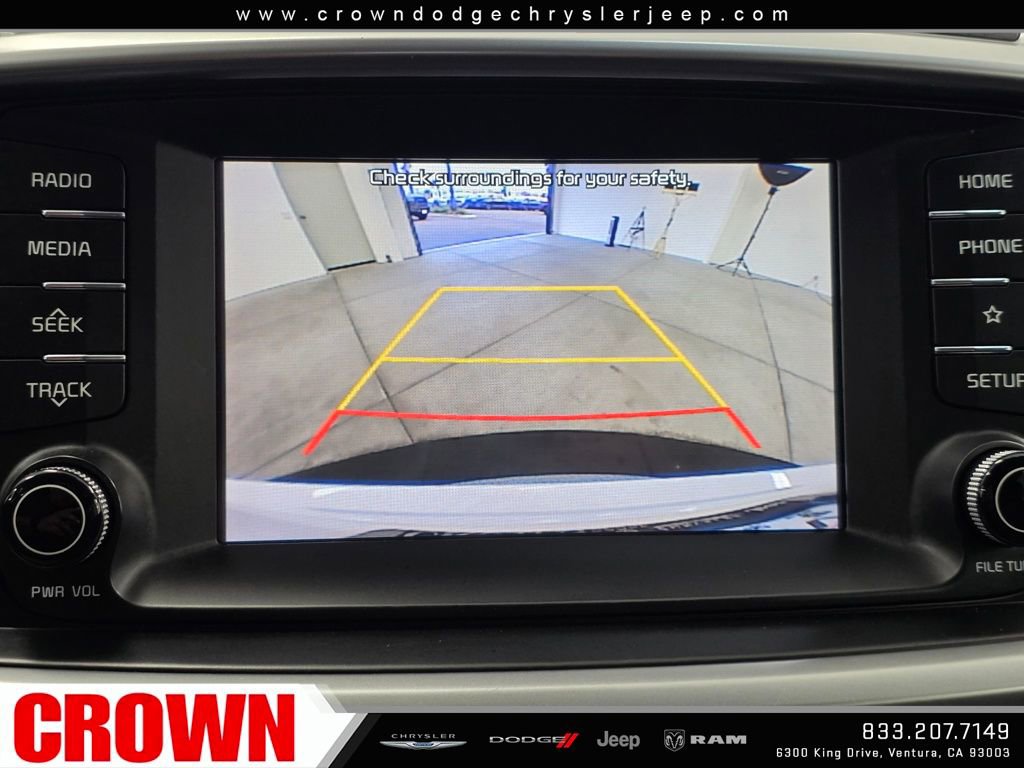 Used 2020 Kia Sorento LX image 27