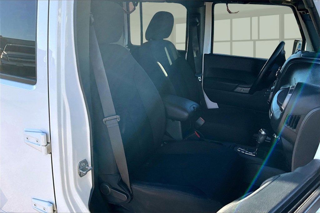 Used 2018 Jeep Wrangler Unlimited Sport S image 7