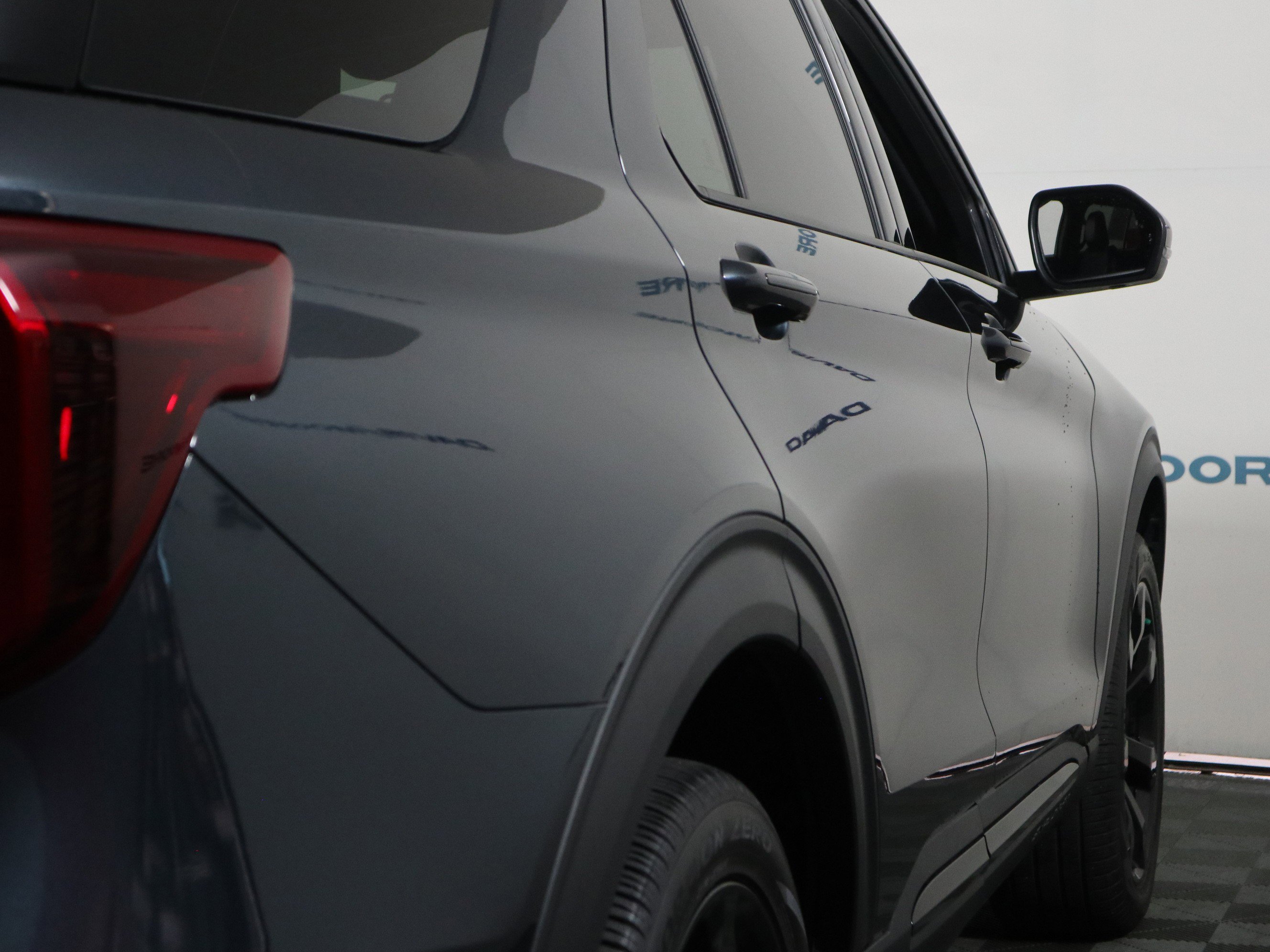 Used 2023 Ford Explorer ST w/ Equipment Group 401A image 5