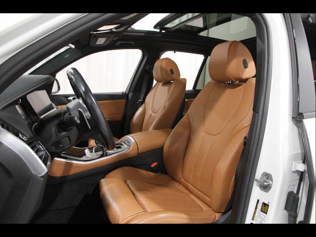 Used 2021 BMW X5 xDrive40i w/ M Sport Package AWD/4WD image 5