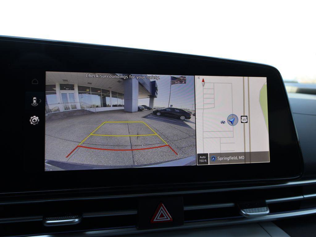 New 2026 Hyundai Elantra Limited image 36