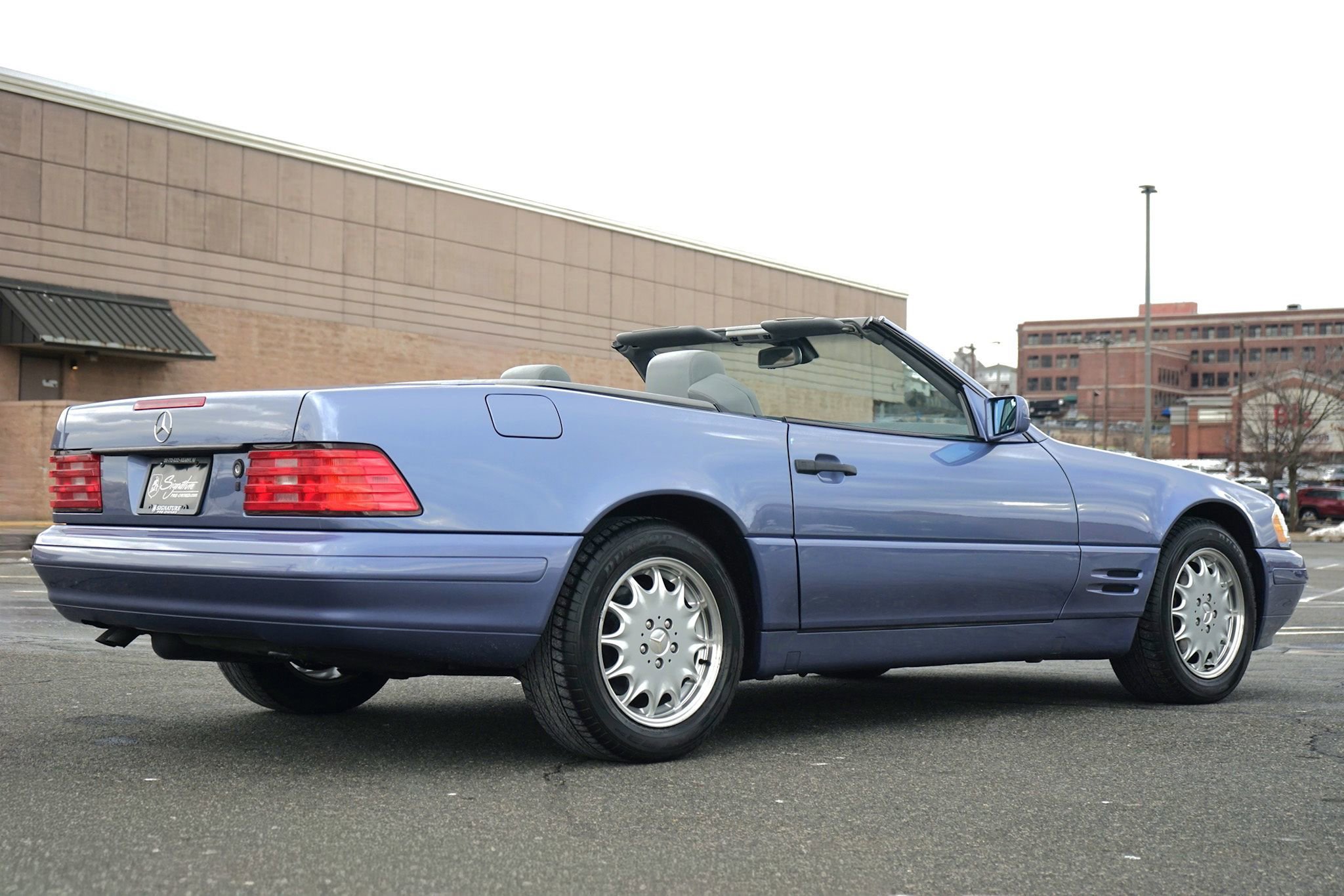 Used 1997 Mercedes-Benz SL 320 image 8