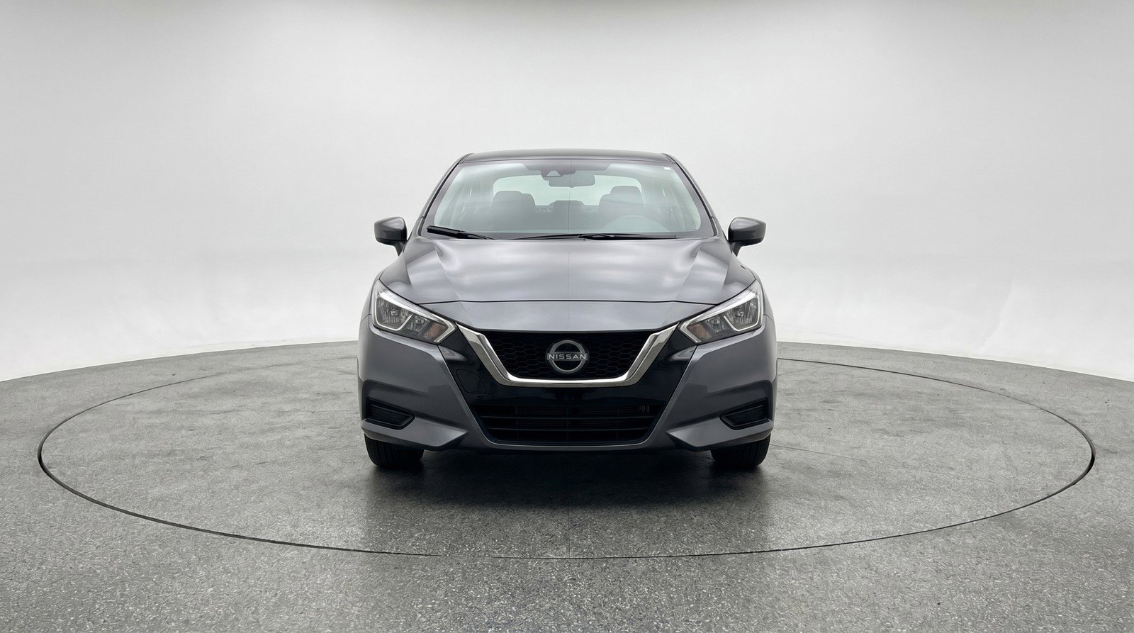 Used 2025 Nissan Versa SV FWD image 2