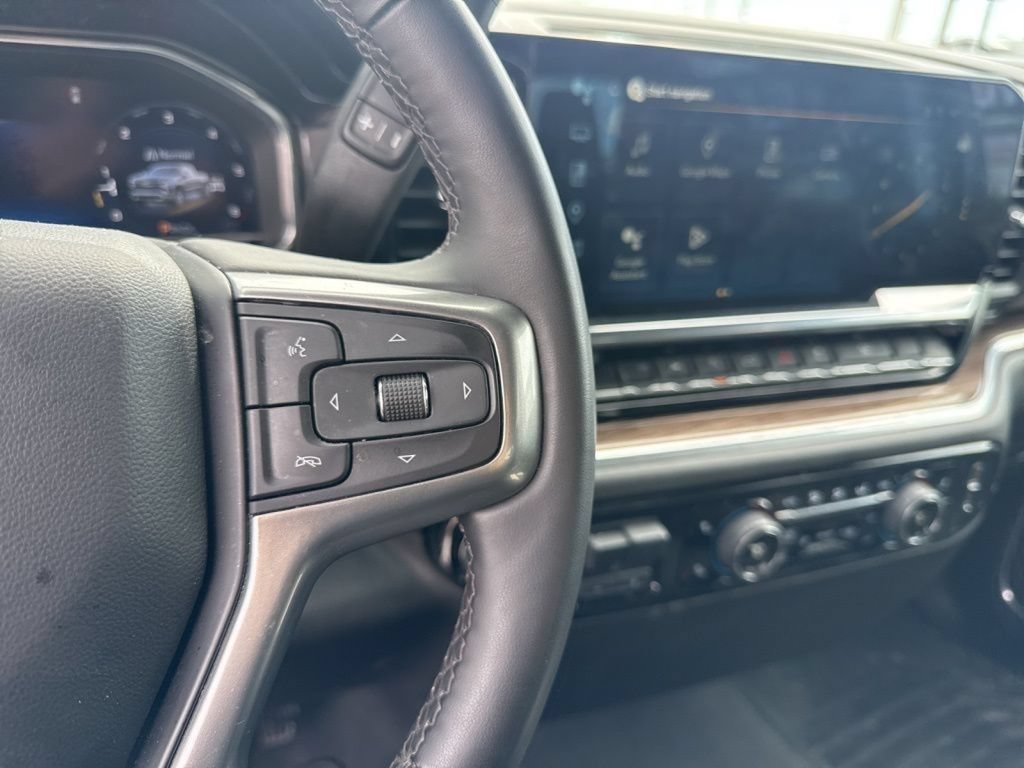 Used 2025 Chevrolet Silverado 1500 LT AWD/4WD image 27