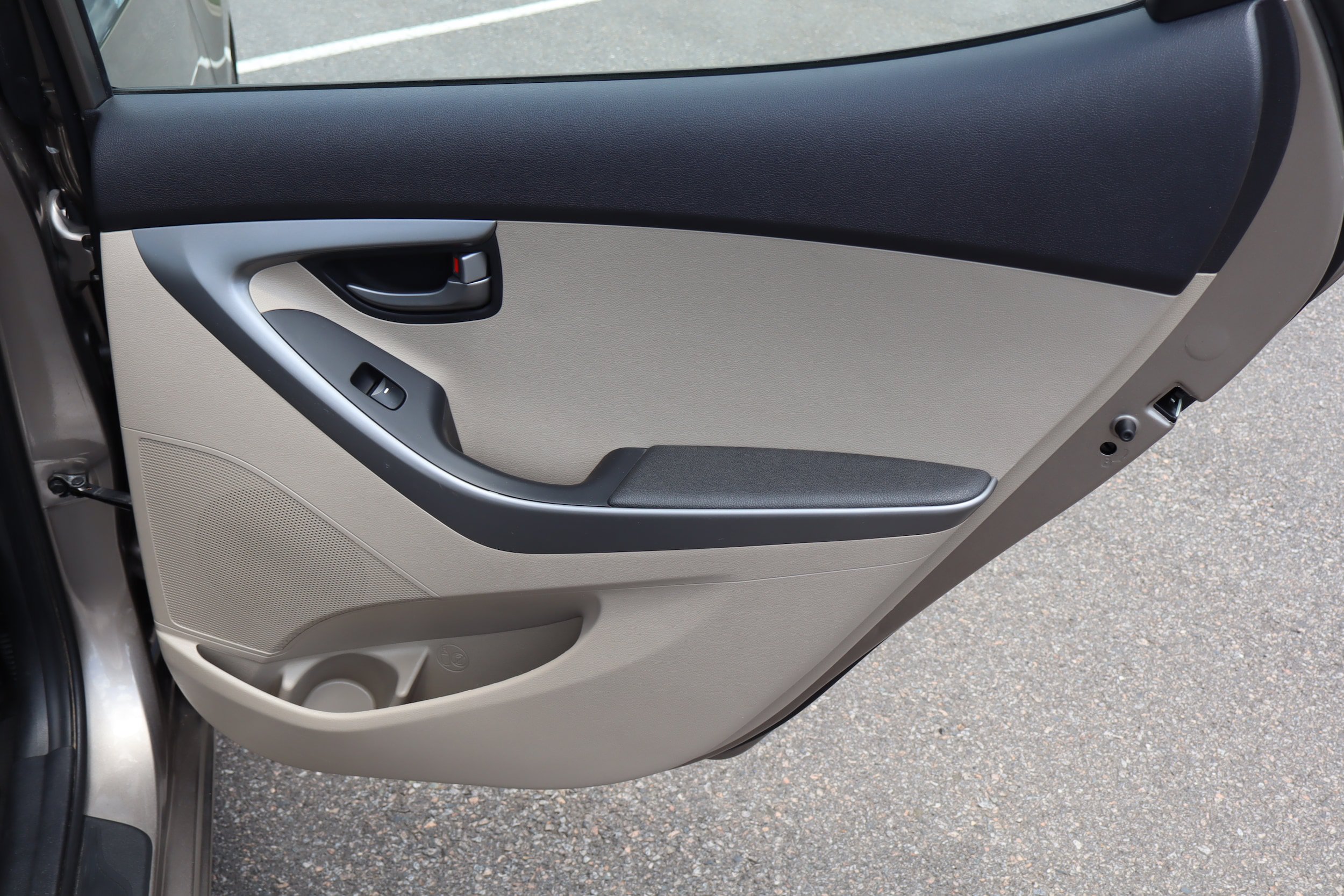 Used 2016 Hyundai Elantra SE FWD image 29