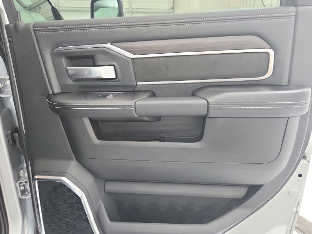 New 2026 RAM 2500 Laramie AWD/4WD image 51